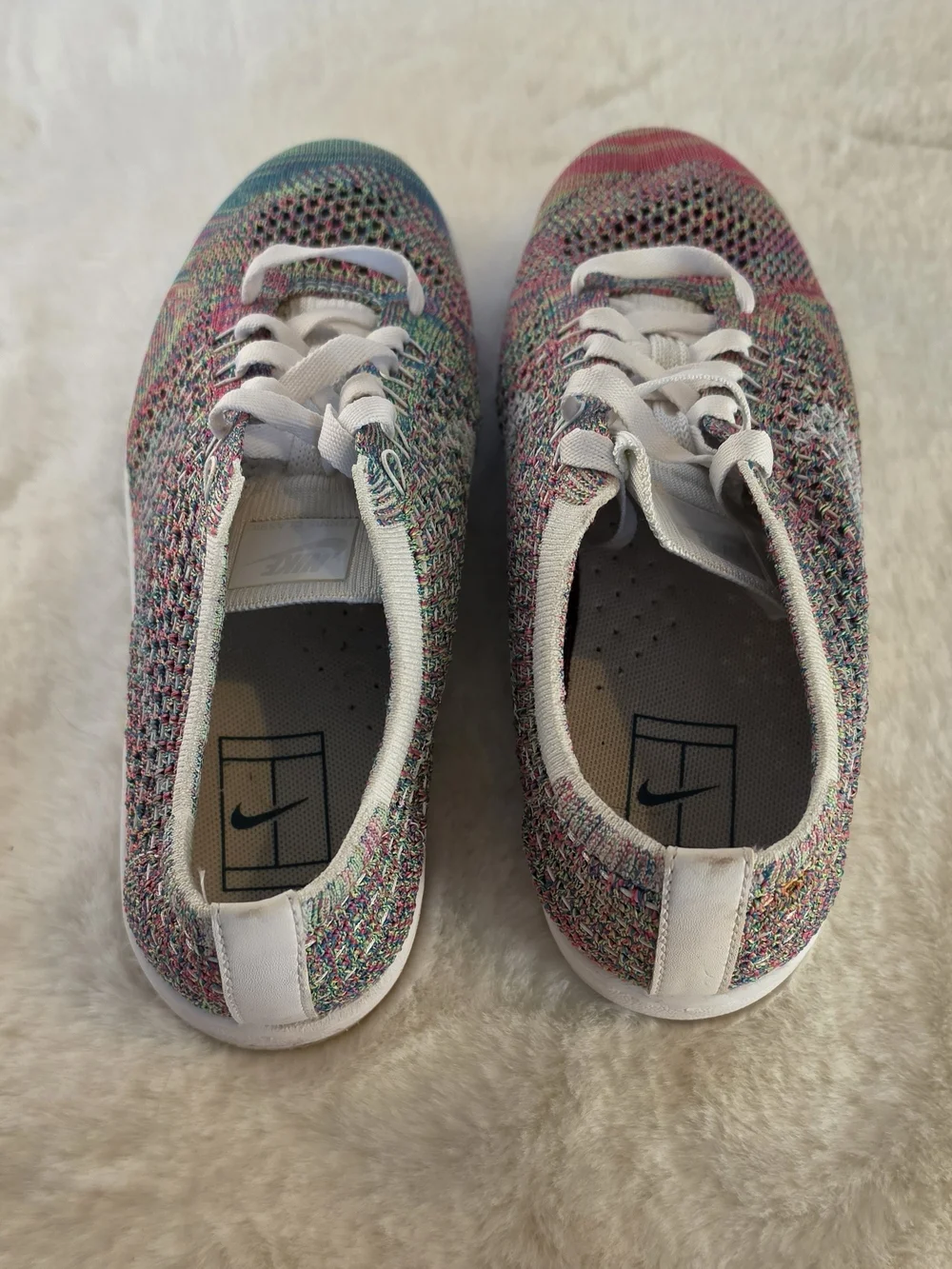 Nike lightweight knit